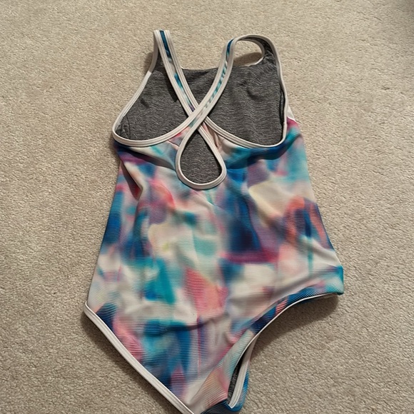 Large Athleta girl reversible swimsuit like new condition - Picture 2 of 5